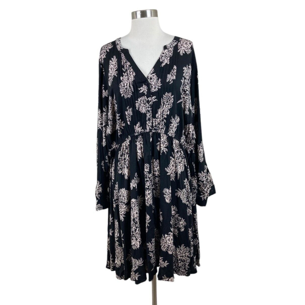 Torrid 3 3X Black Floral Pleat Detail Babydoll Dress